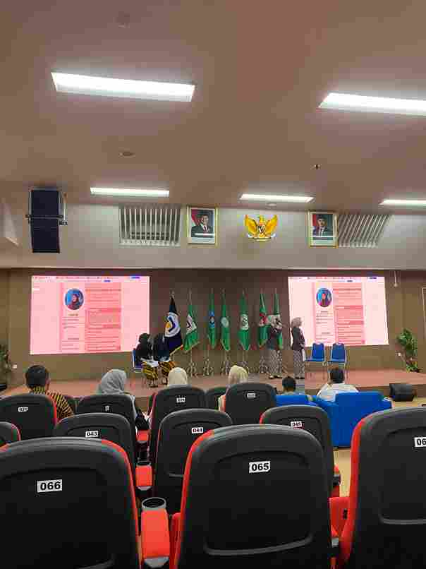 Presentasi dan Sesi debat kandidat calon ketua dan wakil ketua HMRMIK